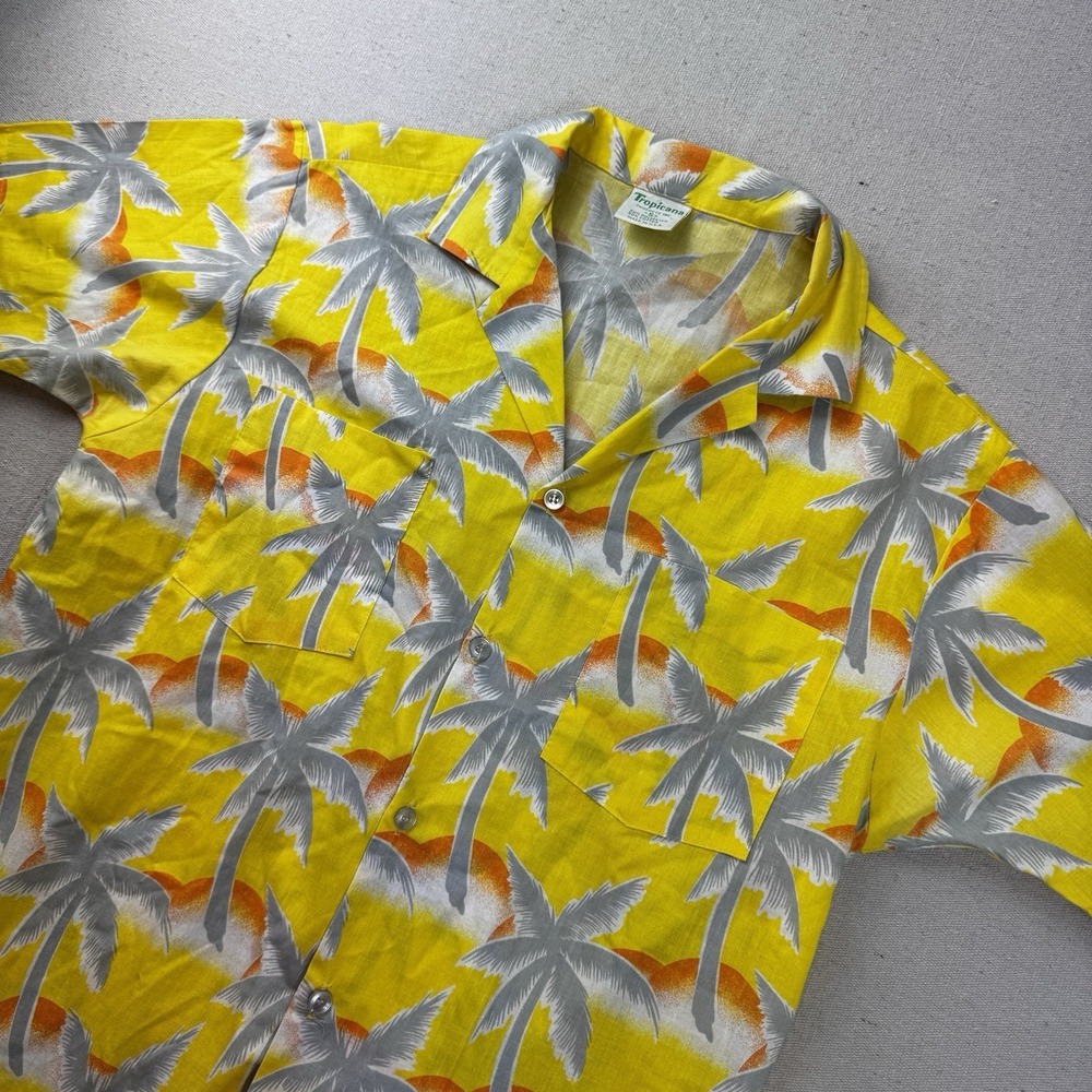 Men's Vintage Hawaiian Shirt Tropicana Florida Palm Tree Print  50/50 Sz S